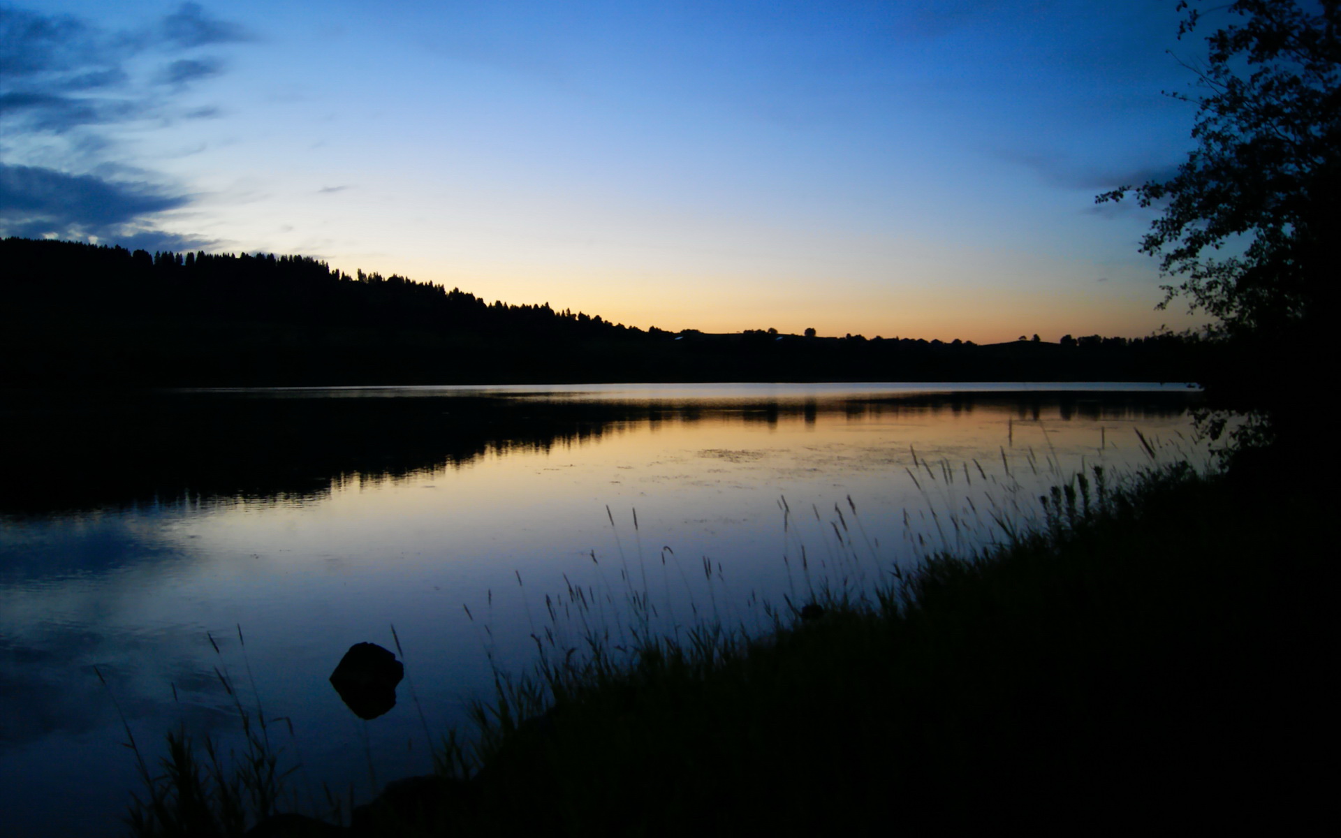 《跨界营销新样式：电竞带动旅游文化的发展》，电竞和旅游互动发展模式