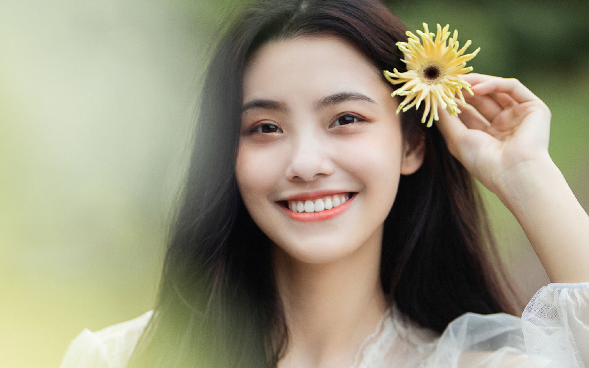 爱游戏 电竞-高原雪山徒步，深入冰雪世界的极限探险，雪山 徒步