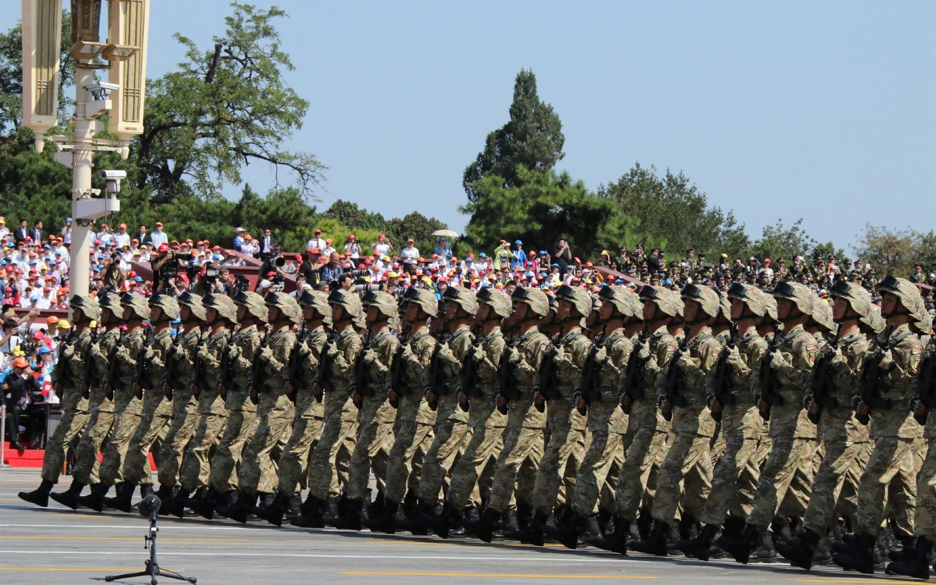 喷火队射手手感火热，连续命中三分球，喷火招式