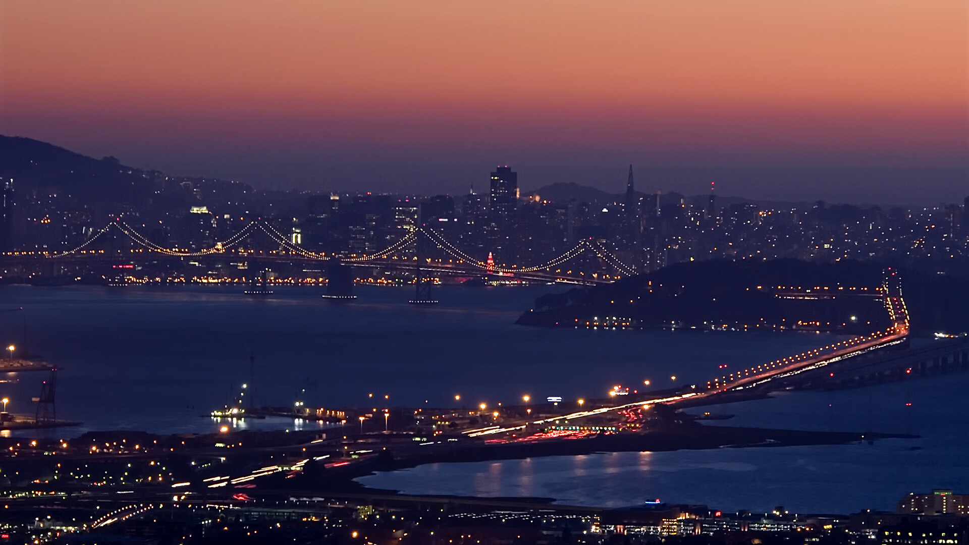 AYX体育官网-德甲中游球队是否已逐渐失去个性，德甲中文